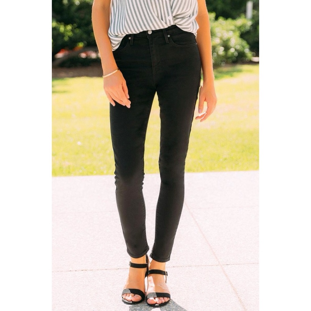 Levi’s 721 High Rise Skinny Jeans Black Size 24